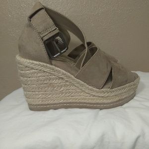 Women's sandals